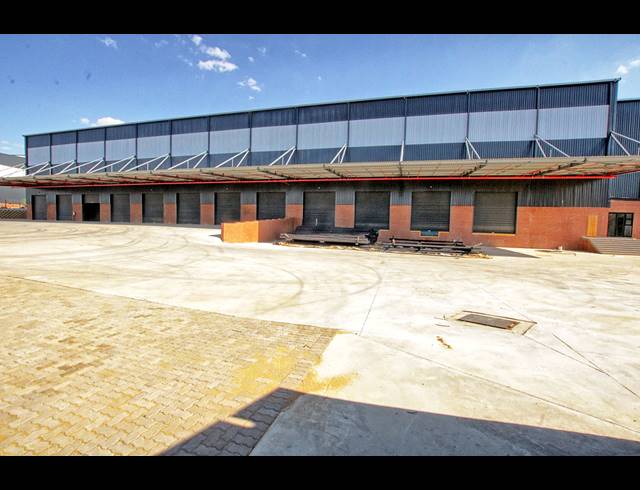 12,925M² WAREHOUSE TO LET IN NORTH RIDING